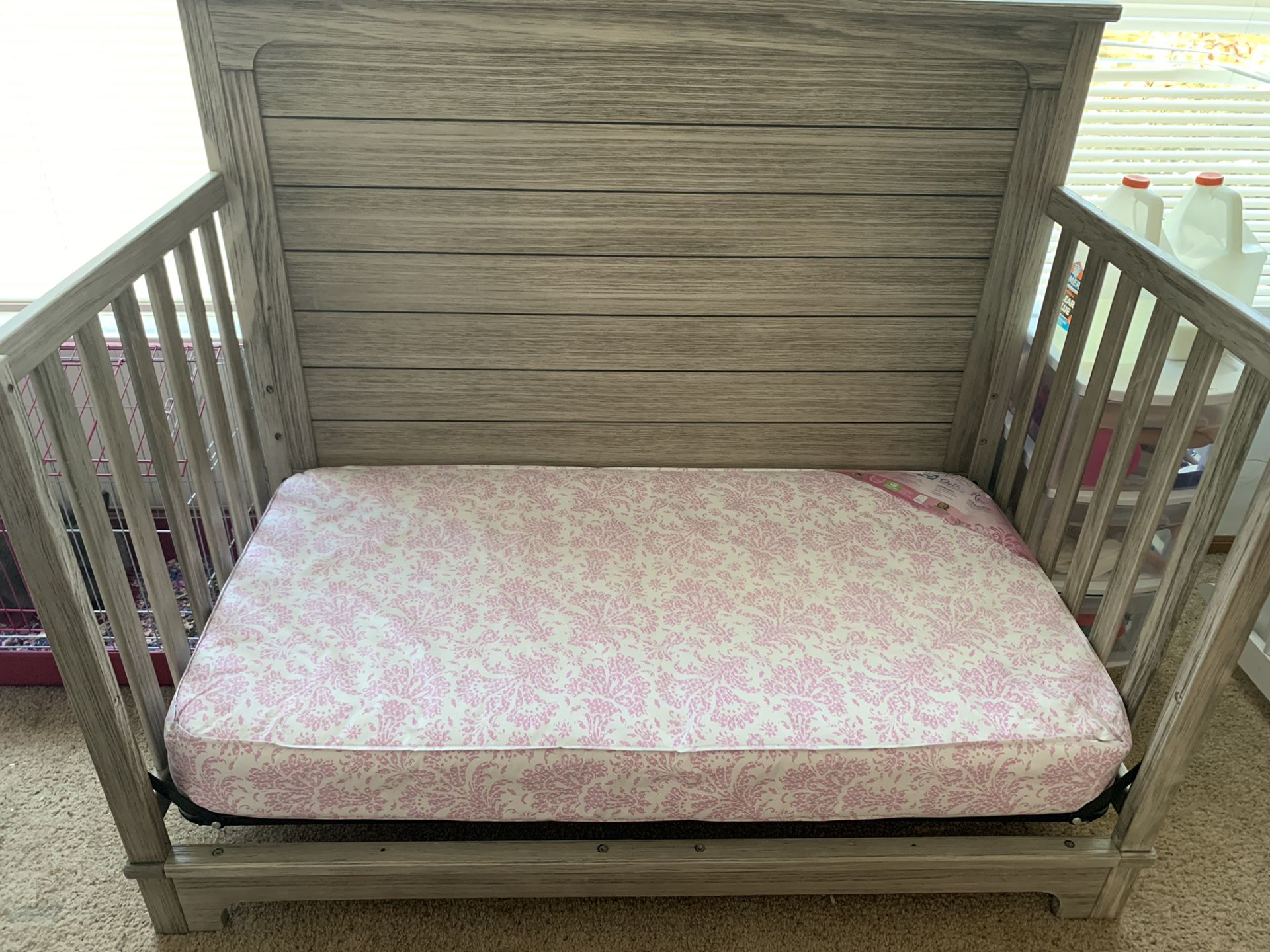 Crib/ Toddler Bed with matching Dresser and changing table