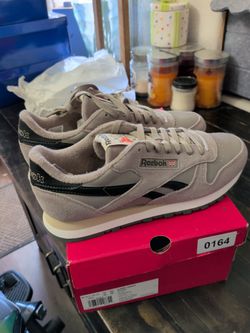 10.5m Reebok Classic Leather Sneakers