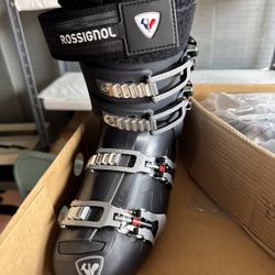 Women’s ski Boots