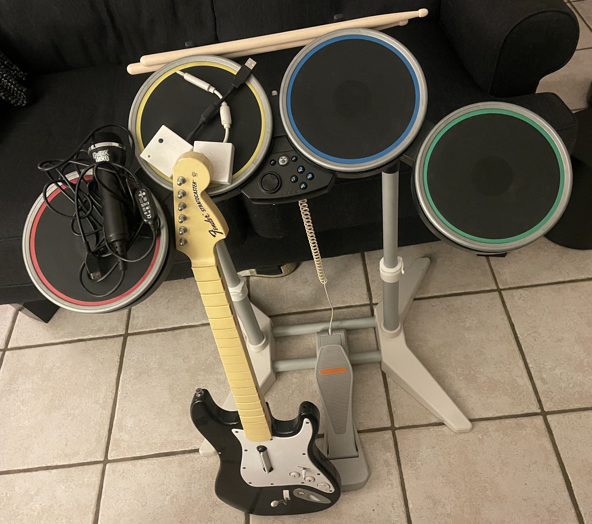 Wireless Rock Band 2 Complete Instrument Bundle For Nintendo Wii / Wii U