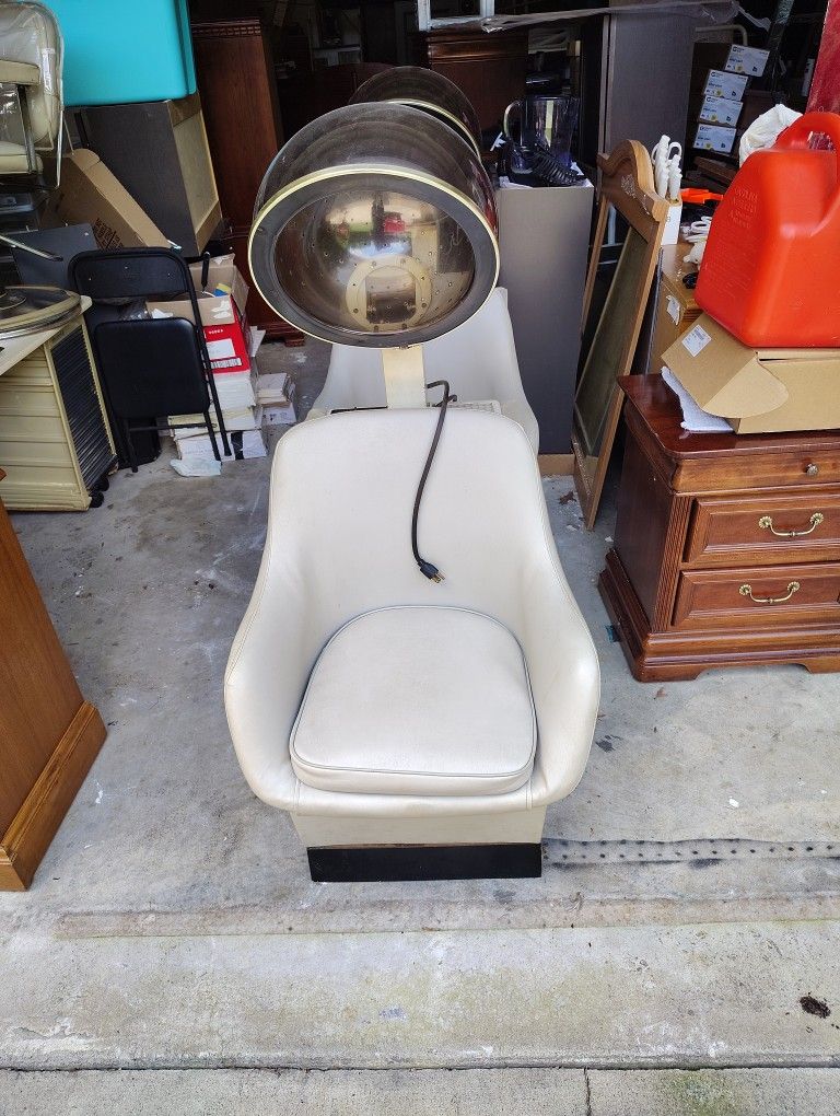 2 Hair Dryers