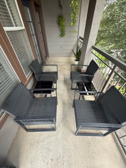 4 patio chairs / 2 patio tables $100