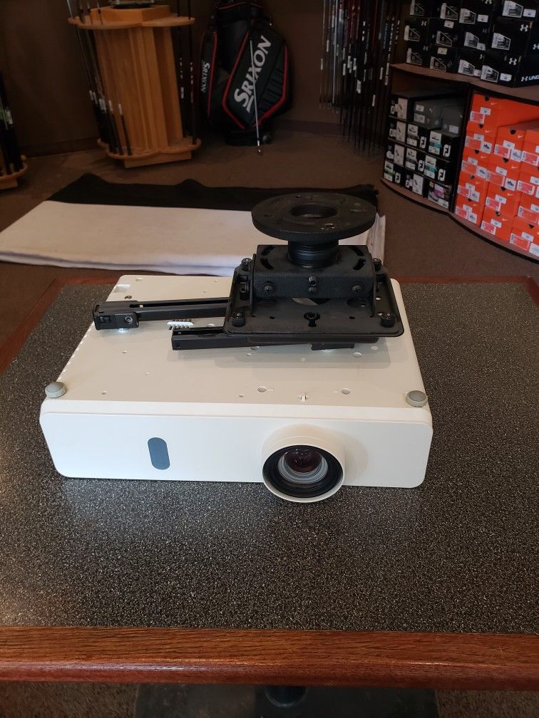 Used Panasonic Projectors PT-VX420 XGA