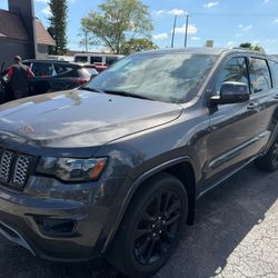 2021 Jeep Grand Cherokee Laredo 