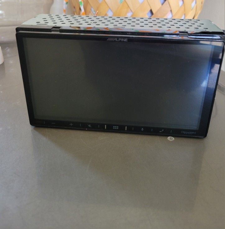 Alpine Stereo