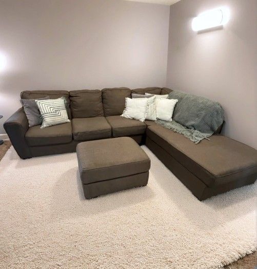 Newer Ashley 3-pc Sectional Sofa Couch w/ Chaise Lounge and Ottoman