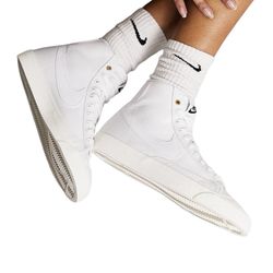 NEW Nike Blazer Mid '77 Canvas Women's Sneakers size 9 White