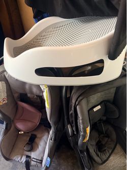 Car seats and baby shower tub