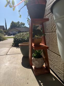 Plant stand $25 OBO (only the plant stand)