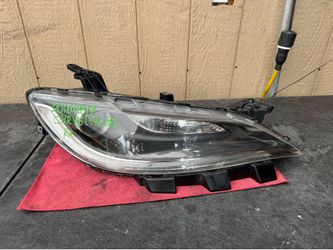 2015 2016 2017 CHRYSLER 200 RIGHT SIDE HEADLIGHT OEM USED