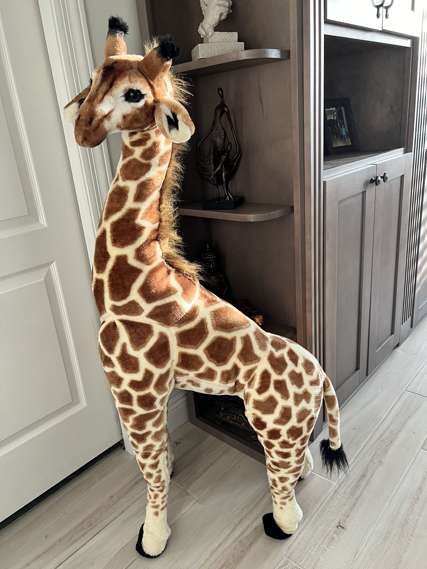 Giant Giraffe - FAO Schwarz- Sells at Store for $350+