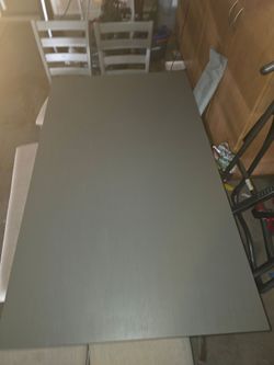 Farmhouse grey beige table seats 6- excellent condition