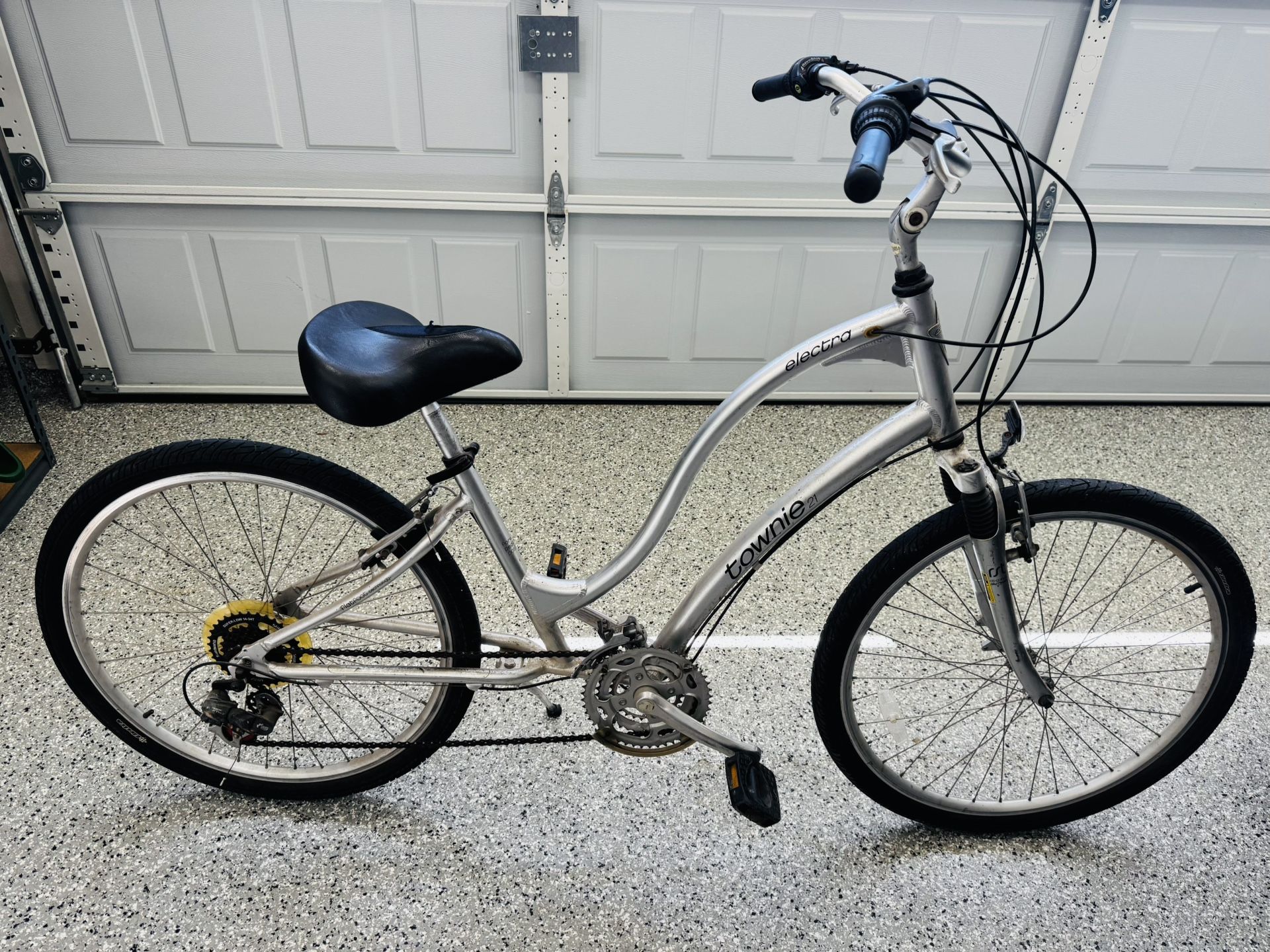 Townie 21 Electra Bike