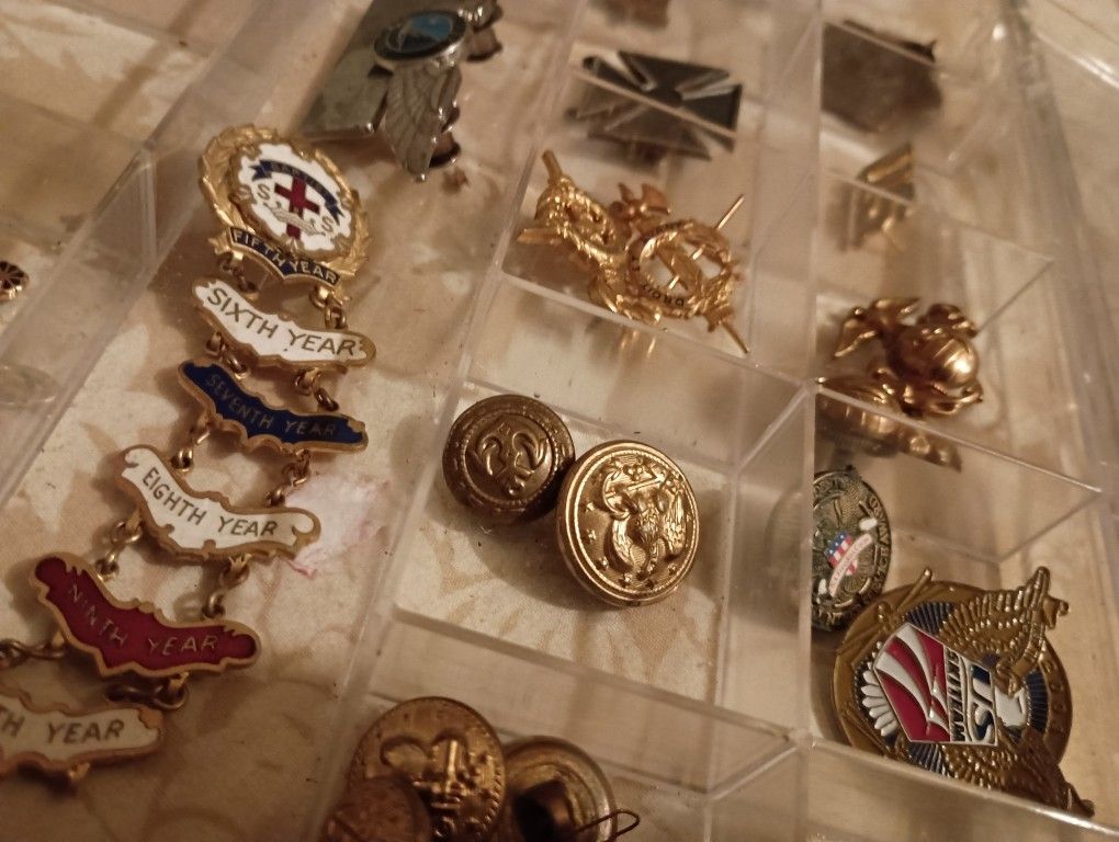 Box Of Gas Old Military And Organization Pins