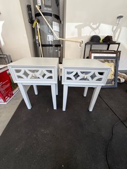 2 bedside tables