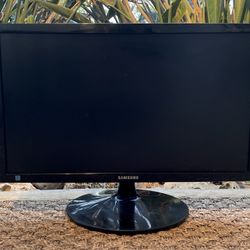 Samsung 22" LED Monitor (Black)