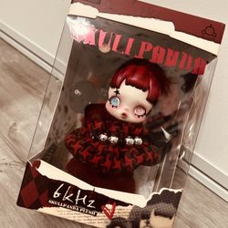Pop Mart SKULLPANDA Plush 6kHz （Europe Limited）