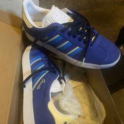 Women's Adidas Gazelle sz 6
