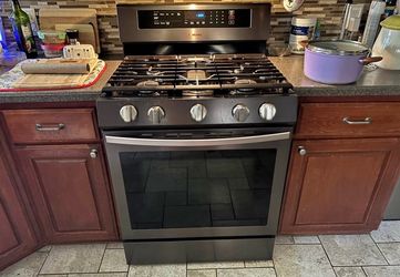 Samsung Gas Range and Oven