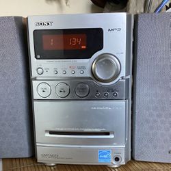 Sony Mini Compact Stereo System CD, AM/FM Stereo, Cassette Player W/Speakers