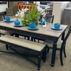 Tyler Creek Black-Gray Dining Room Set / Dining table and Chairs 919