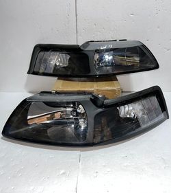 LA Zona Auto Parts Headlights Luces Micas Calaveras Faros 1999 to 2004 Ford Mustang 