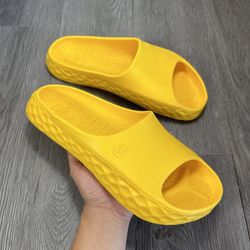 G/FORE Men's G/Slide Street Water Golf Shoes Mens 11 Yellow Sandals Flats