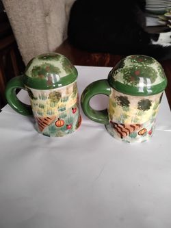 Vintage hand painted farm scene ceramic salt and pepper shakers 4" WCL