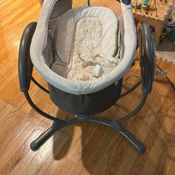 Graco Baby Swing 