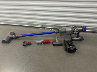 Dyson V11 Stick Vacuum