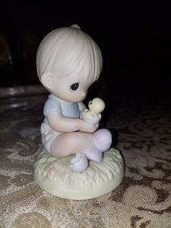 Adorable precious moments figurine