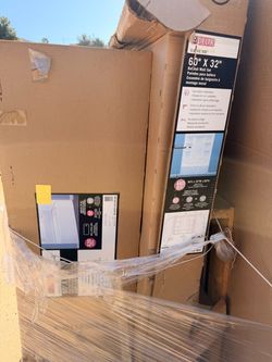 New delta 60x32 shower bathtub / wall kit