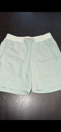 Lululemon Brand Men Shorts Size Medium