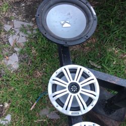 Boat Speaker Don’t Know If They Work 