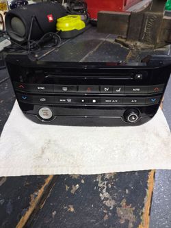 F-PACE, XE, XF HVAC climate control switch panel designed for 2016-2020