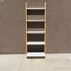 Free Bookshelf - Urban Outfitters 
