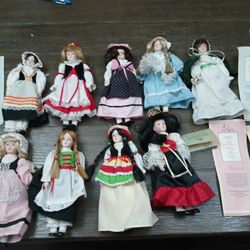 Children Of The World Porcelain Dolls Collection Take All For $20