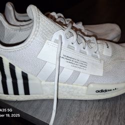 Mens Size 8 Women's Size 9.5 Adidas NMD_R1 V2 Gray White Black