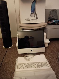 Apple iMac A1311 Desktop features a glossy 21.5-inch display