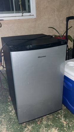 Mini fridge