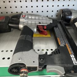 PORTER-CABLE NAILER 