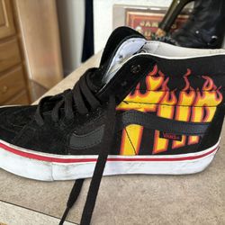 High top men’s vans Shoeswith flames on the side