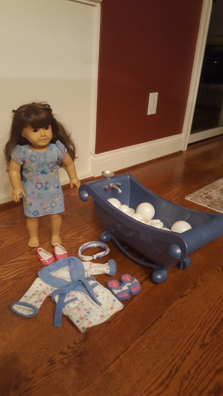 American Girl Doll w Complete Bathtime Set; Dress & Shoes