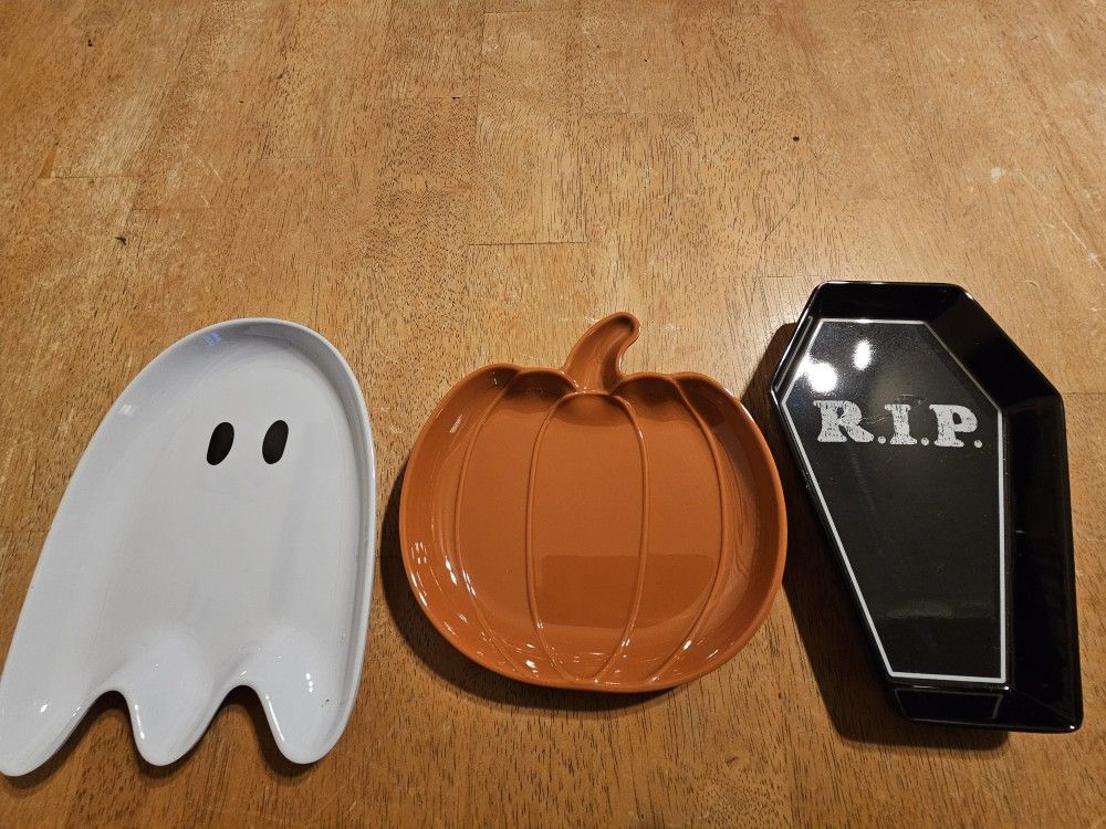 Halloween Target Pumpkin, Ghost & Coffin Plates