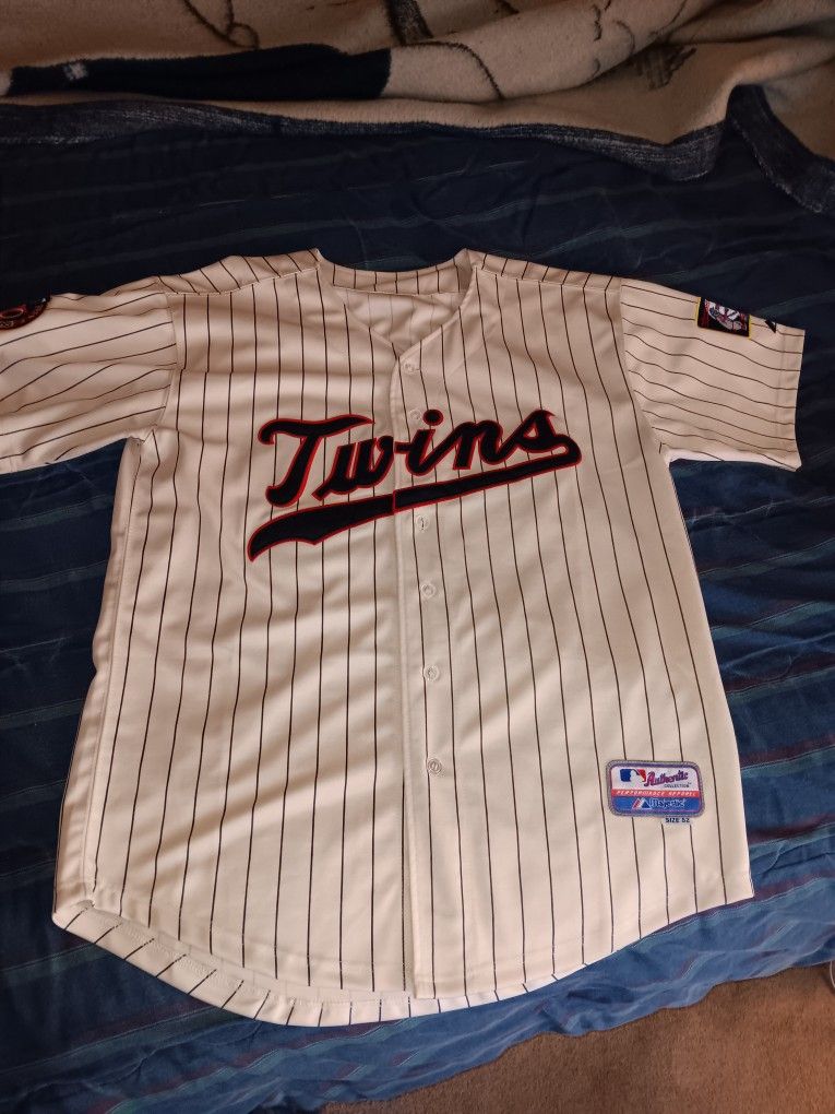 Minnesota Twins Throwback Baseball Jersey Sz 52