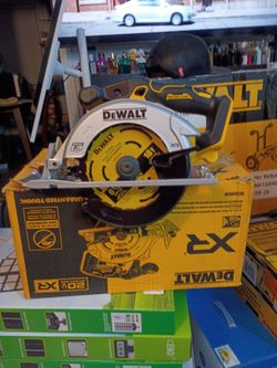 DeWalt skillsaw