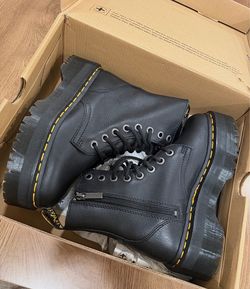 Dr. Martens Jadon III Pisa Leather Platform Boots
