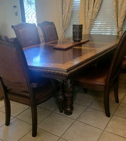 Formal Dining Set INCLUDES BUFFET AND HUTCH!