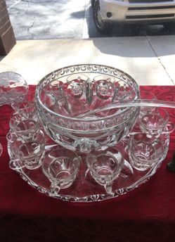 Beautiful vintage crystal punch bowl set