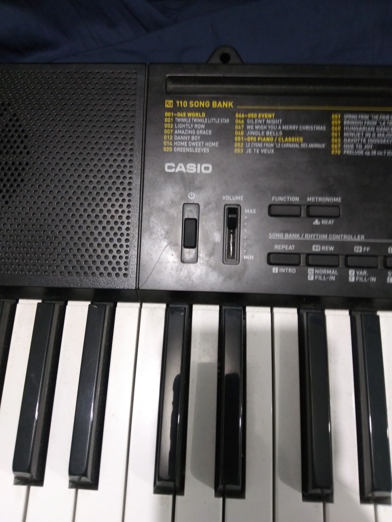 Casio piano 61 teclas